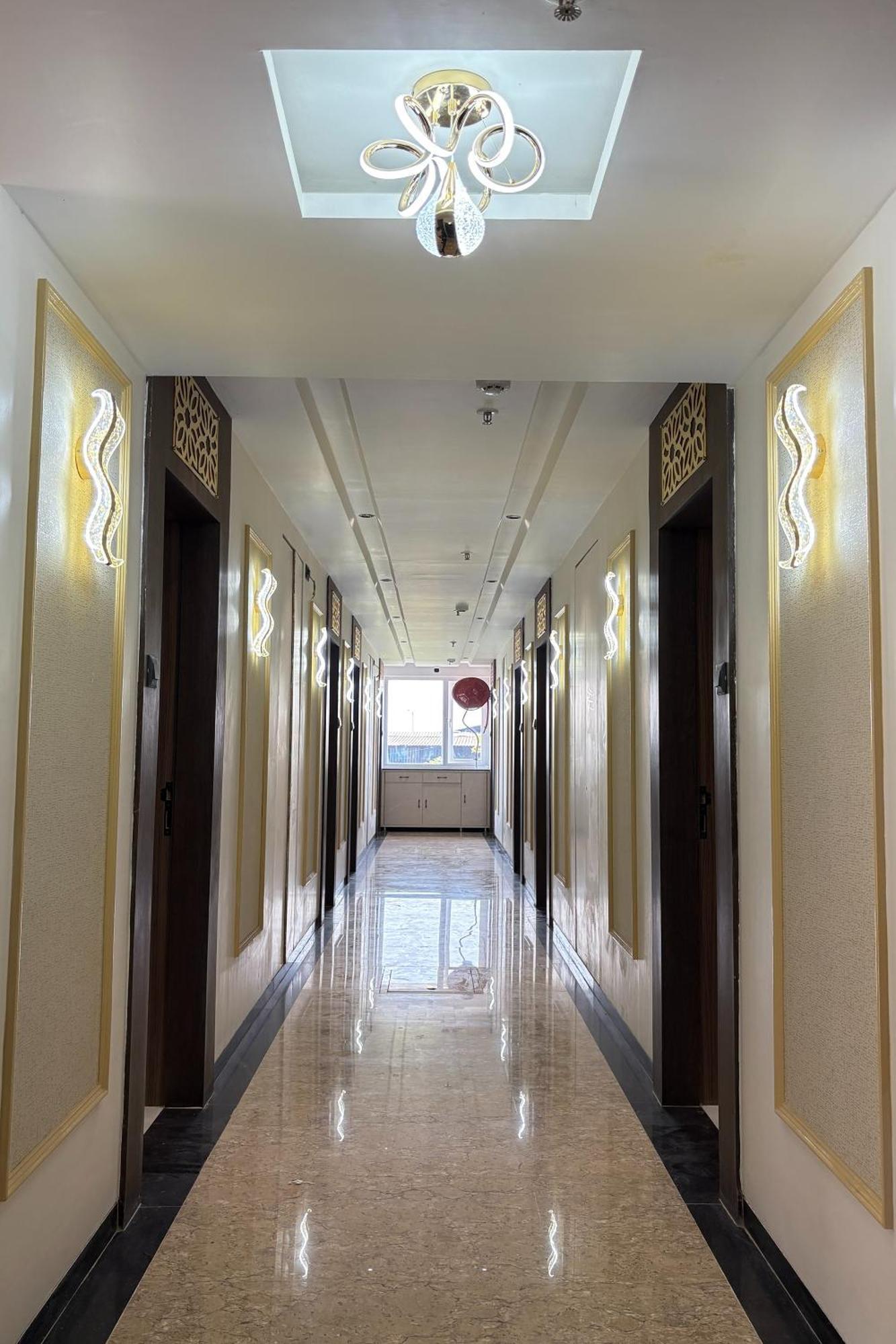 Hotel Kushala Grand, Dombivali Mangrul Buitenkant foto